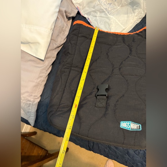 BagsMart Black and Orange Quilted Lunch Bag - Picture 5 of 6